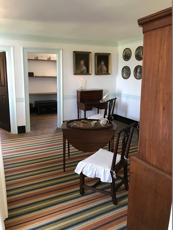 room inside the main house at Mt Vernon